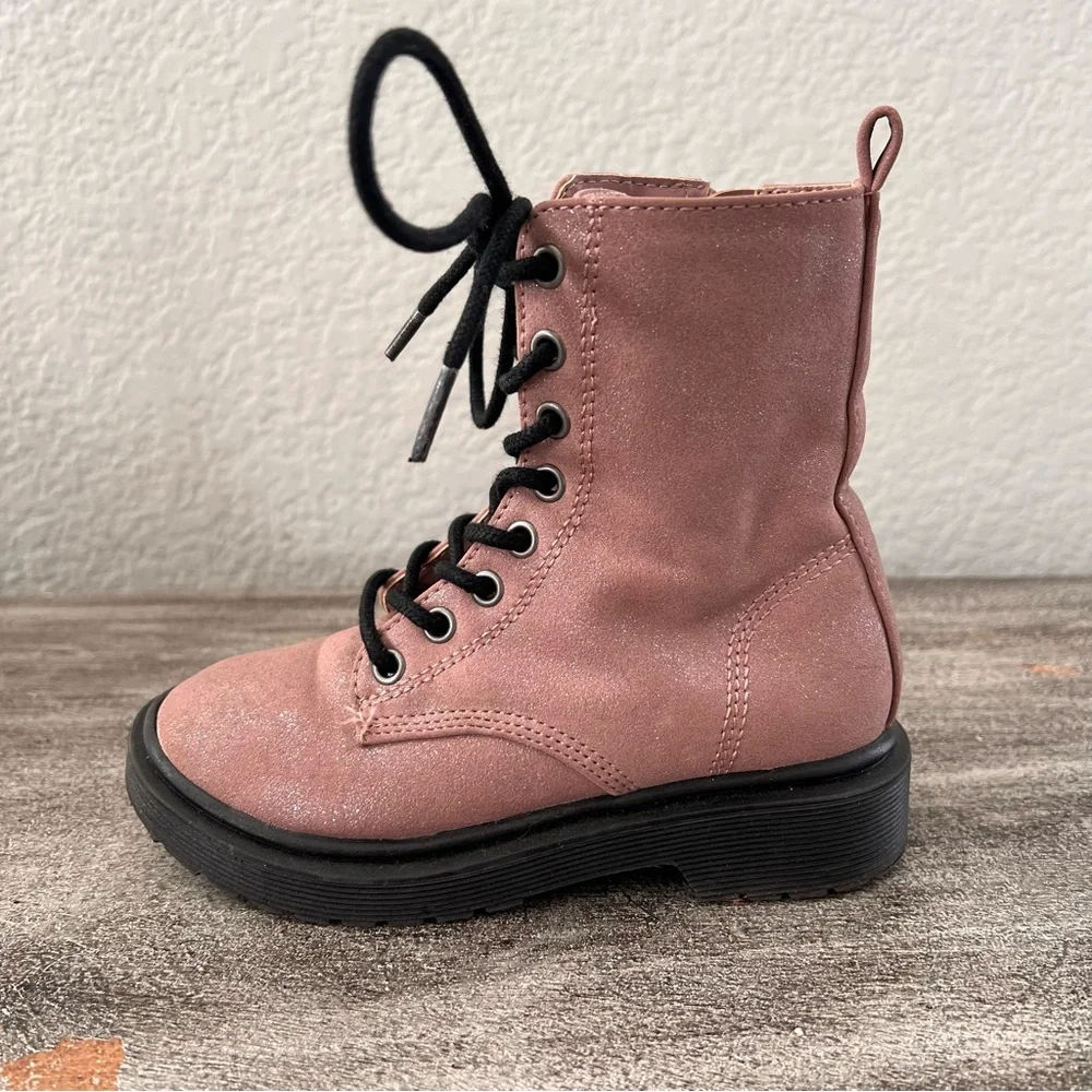 Celia pink combat boots with black laces and sole girls size 11